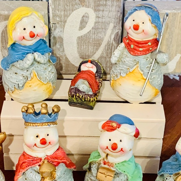 Snowman Nativity Set of 7 - Picture 4 of 10